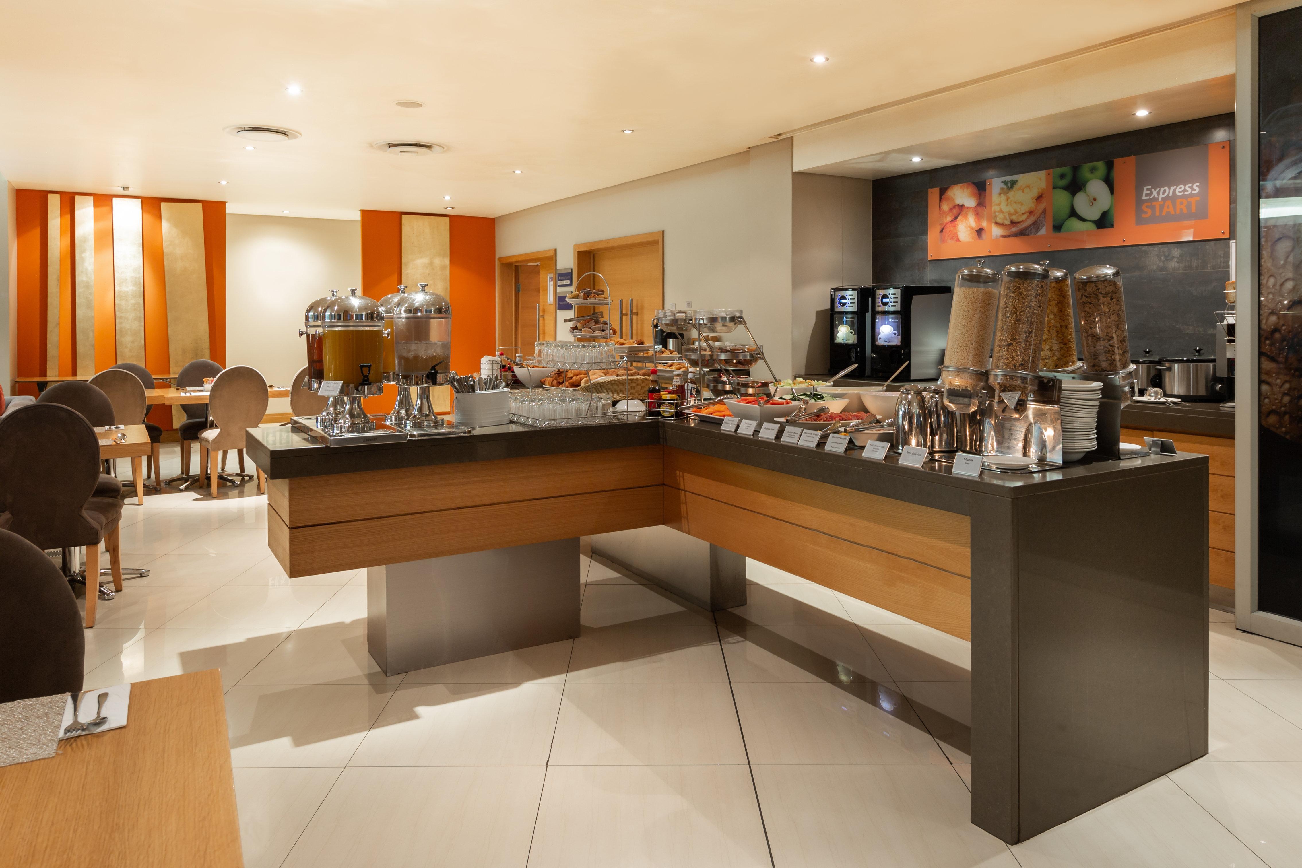 Holiday Inn Express Cape Town City Centre By Ihg Екстериор снимка
