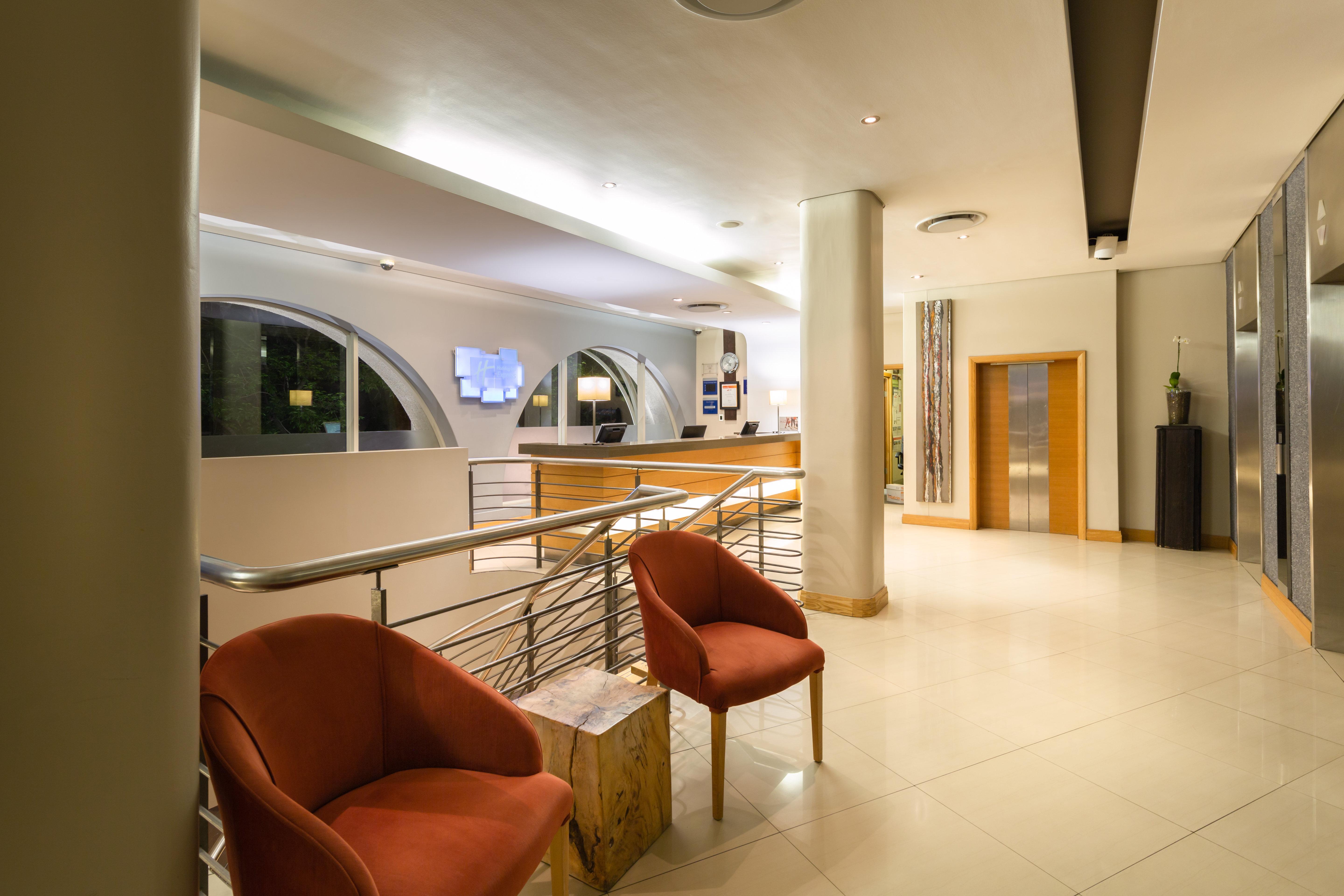 Holiday Inn Express Cape Town City Centre By Ihg Екстериор снимка