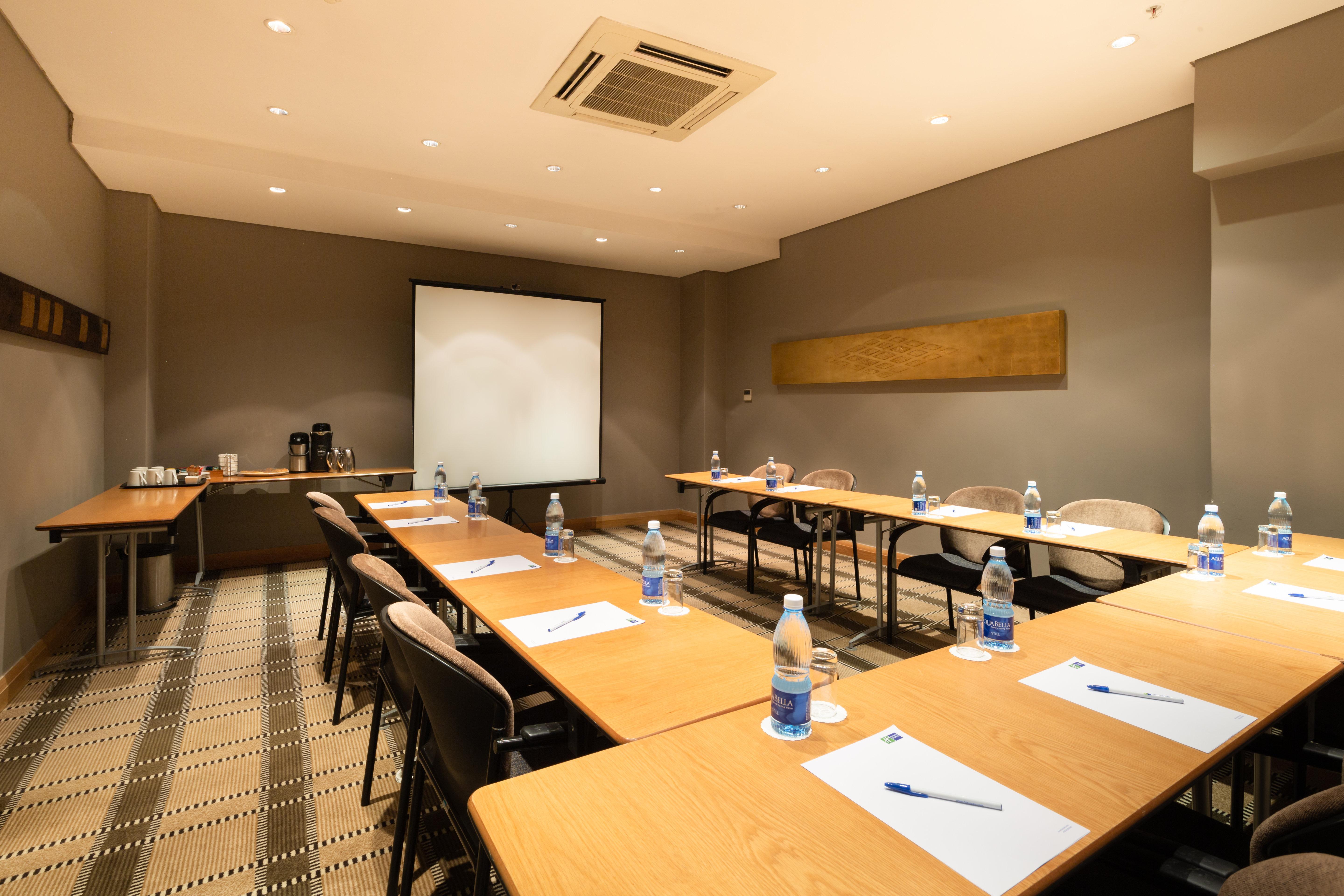 Holiday Inn Express Cape Town City Centre By Ihg Екстериор снимка