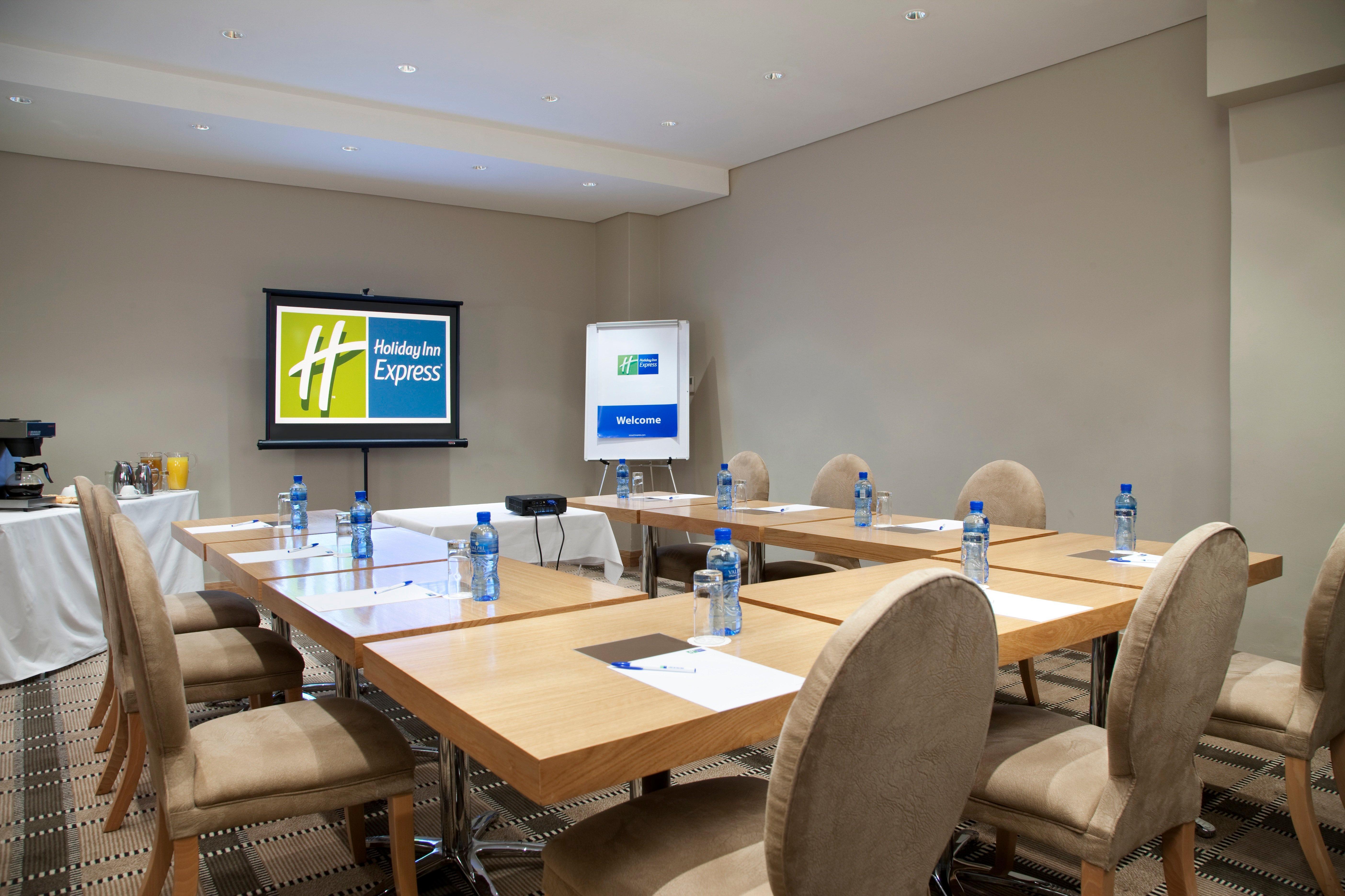 Holiday Inn Express Cape Town City Centre By Ihg Екстериор снимка