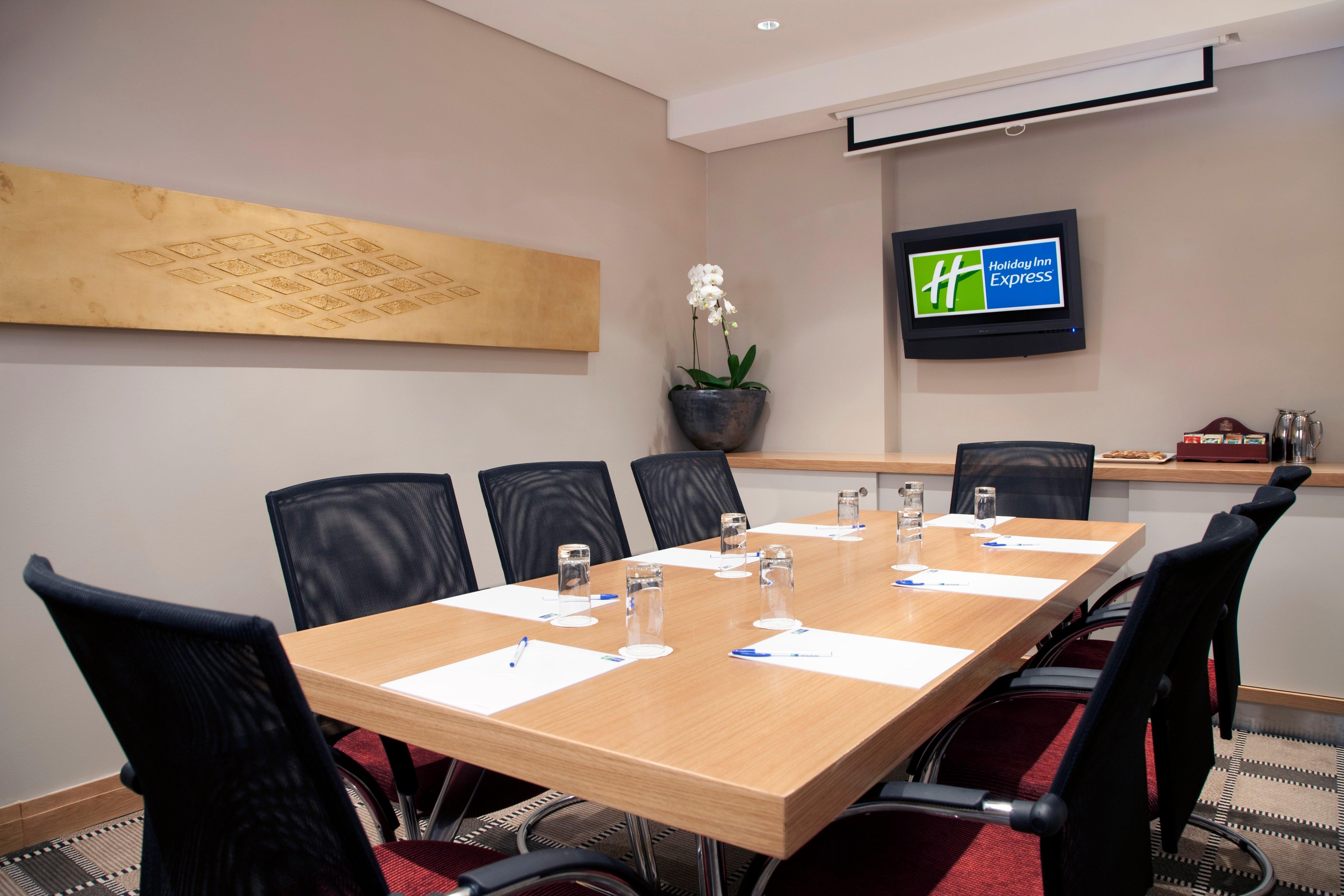 Holiday Inn Express Cape Town City Centre By Ihg Екстериор снимка