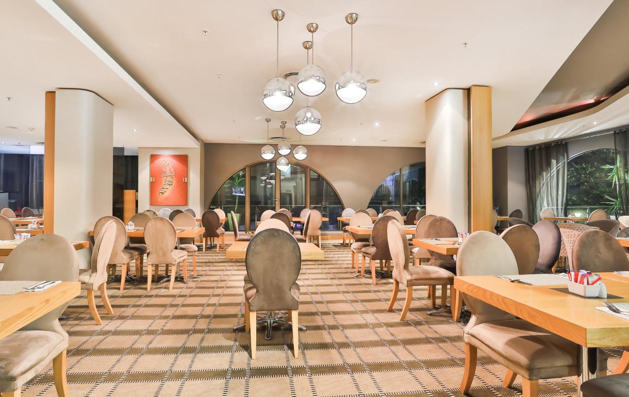 Holiday Inn Express Cape Town City Centre By Ihg Екстериор снимка
