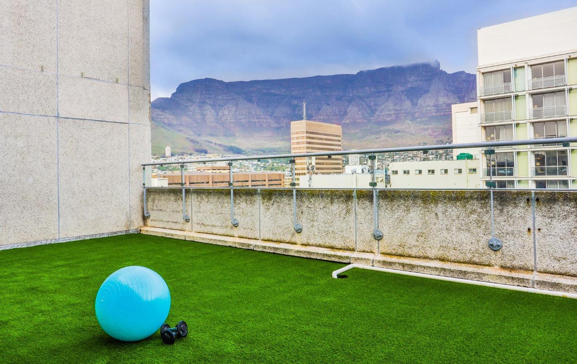 Holiday Inn Express Cape Town City Centre By Ihg Екстериор снимка